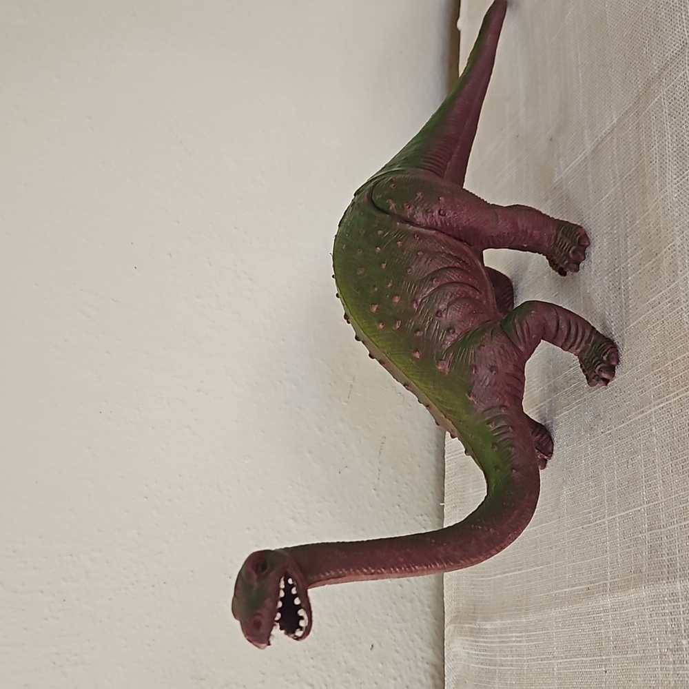 Vintage 1986 Dor Mei Brontosaurus Rubber Dinosaur Figure